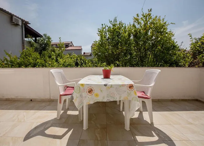 Rab Paradise Villa -3 Bedrooms 3 Bathrooms Palit with Pool