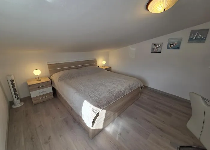 Apartments & Rooms Nensi Baška