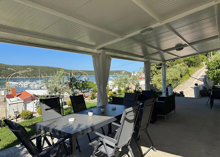 Apartmani I Sobe Jusic Rab Town