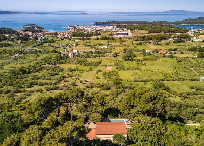 Holiday House Pantovcak, Secluded Stone House With Heated Pool And Unique View Rab Town