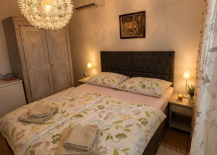 Rab Town Pet friendly Vacation Rentals