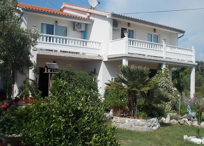 Apartments Makaus Kampor