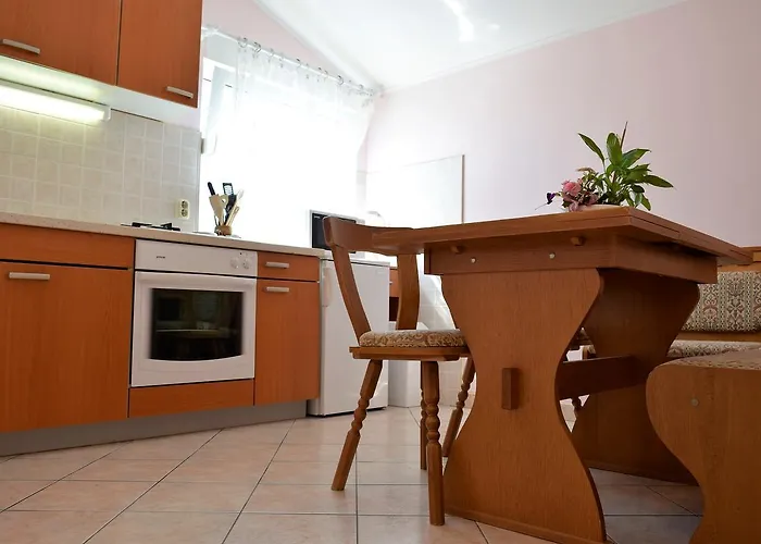 Family Apartment Andrea Close To Beach Palit