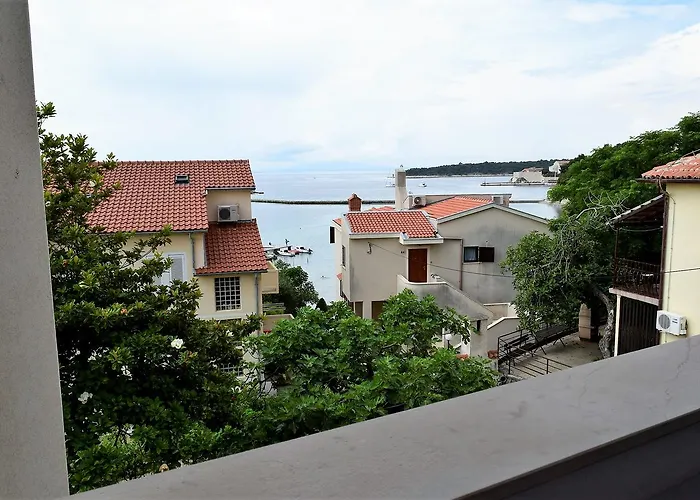 Boutique Sunnyy Beacch Apartments Banjol