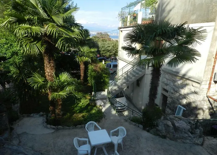 Pet friendly Palmgarden Apartments Opatija-Icici