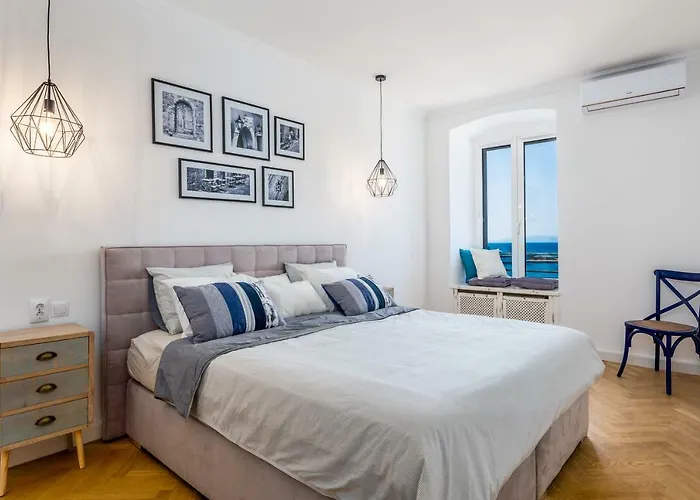 Luxury Apartment Karolina Riva 101M2 Rijeka