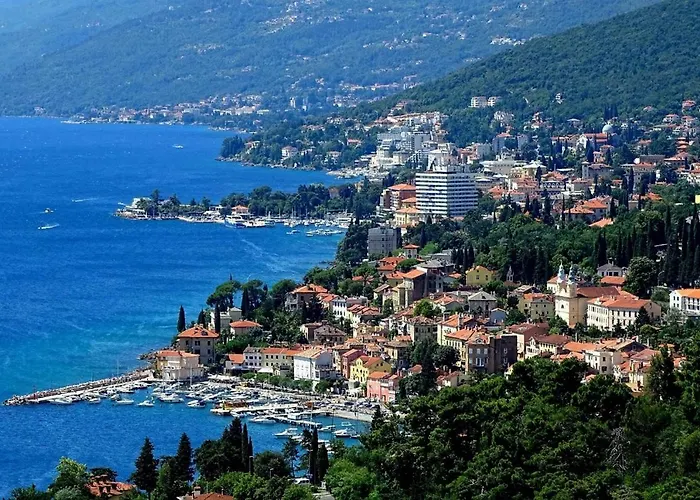 Studio Apartment Ines, Cozy, Stunning View, Parking, Pet Friendly Opatija