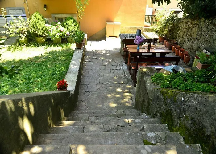 Huisdiervriedelijke Heart Of Volosko - Steps To The Sea - Private Parking Included Opatija